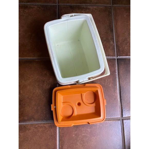 Coleman Lil’ Oscar Vintage Lunch Cooler - Picture 4 of 5